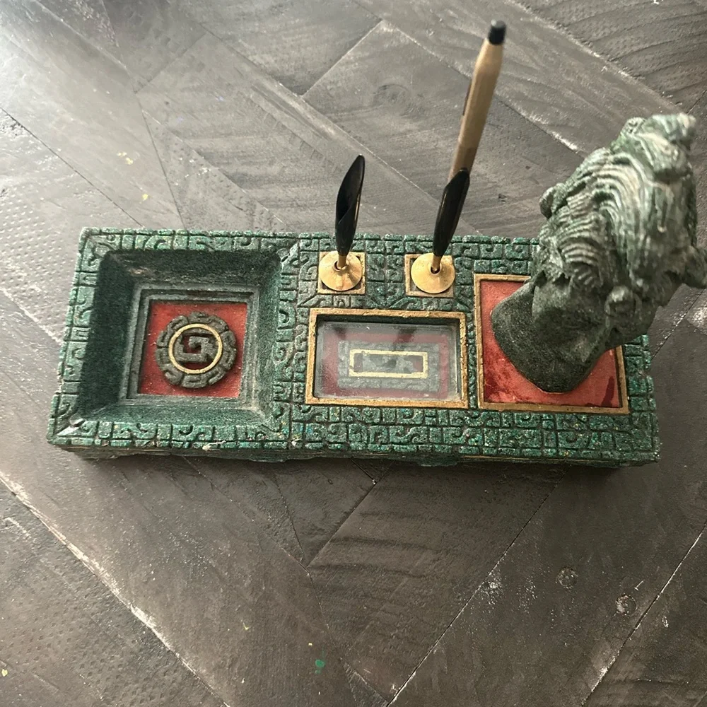 Elegant Green Desk Organizer with Pen Holders